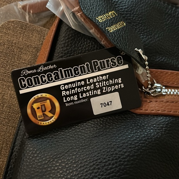 Concealed Carry Purse - Leather Crossbody Messenger by Roma Leathers - Picture 3 of 8